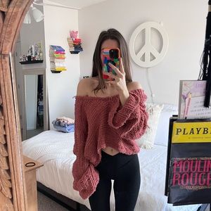 burnt orange loose oversized / medium urban outfitters sweater. great condition.